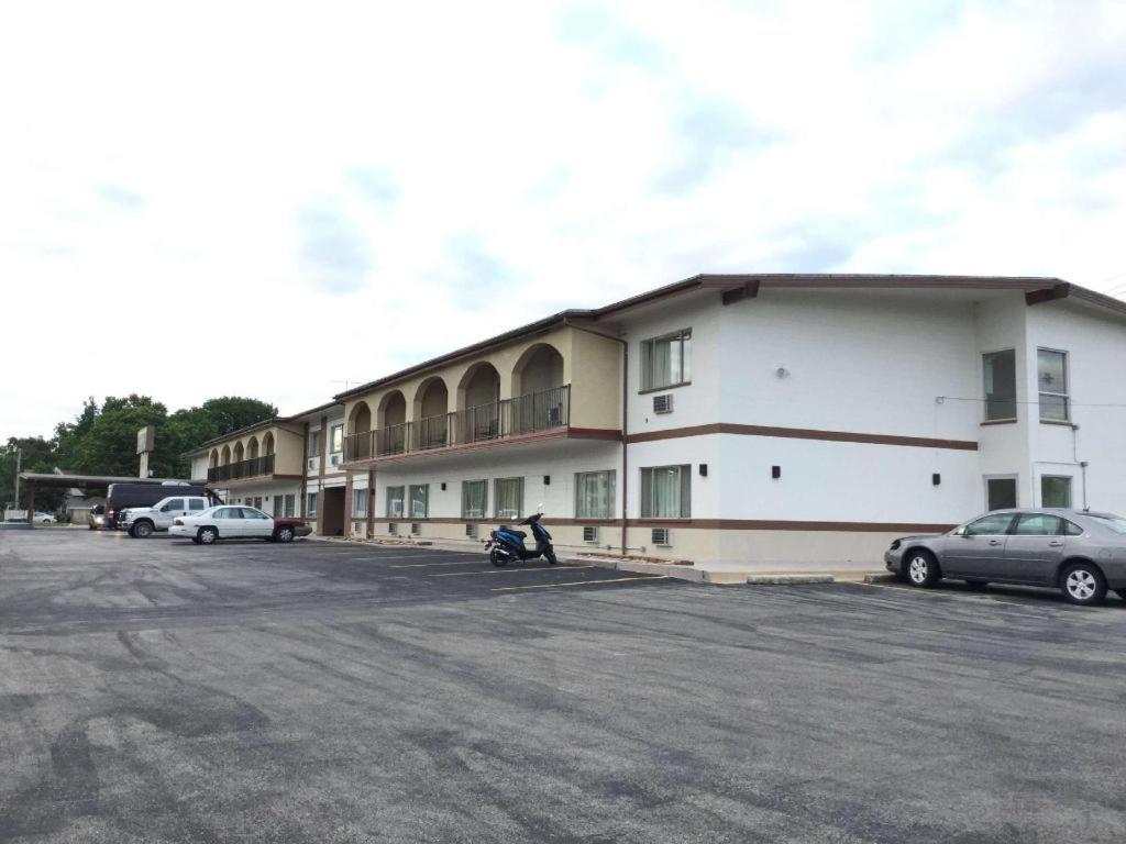 America'S Best Inn Urbana Champaign Exteriör bild